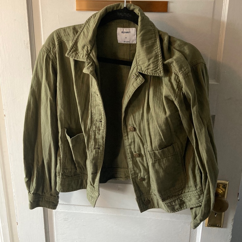 NWOT Old Navy cropped Shacket army green size XS